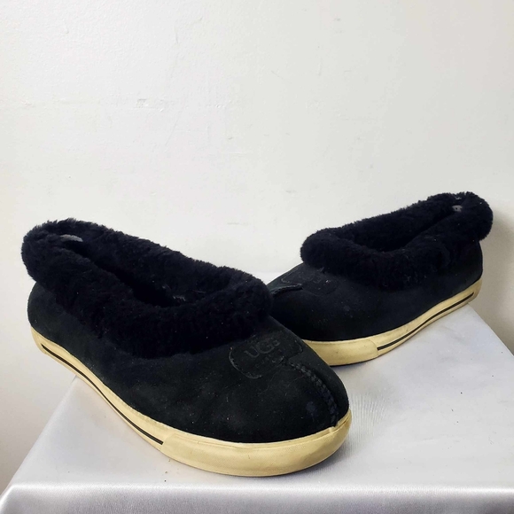 UGG Australia Black 'Rylan' Slippers - Picture 1 of 13